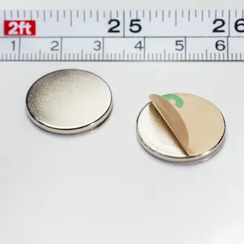 Dekorativní magnet Magsy Neodymový magnet se samolepkou válec pr.20x2 N 80 °C SV, VMM4-N35, SET N/S, obsahuje dva magnety, které se přitahují