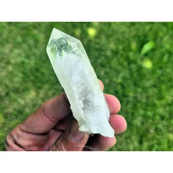 Přírodní kámen Křišťál / křemen krystal 63g z Madagaskaru