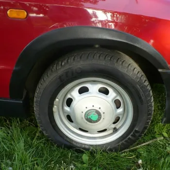 Blatník karosérie Škoda Plastové přední lemy blatníků Škoda Felicia