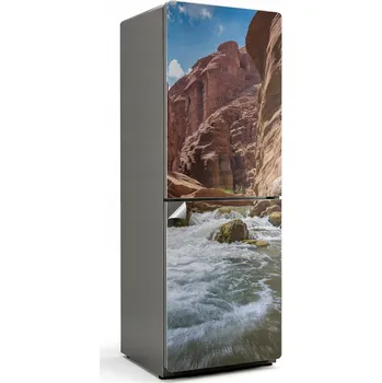 Fototapeta Samolepicí bez bublin na ledničku Vozík s tekoucí vodou