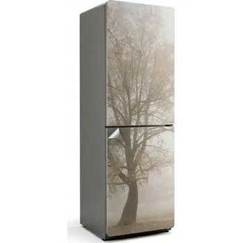 Fototapeta Samolepicí Samolepicí Bubble Free na ledničku Mlhavá krajina se stromem