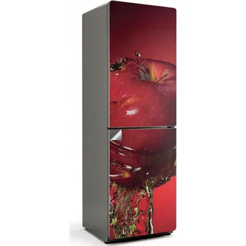 Fototapeta Foto Nálepka Dekorativní Samolepicí na Lednici Šťavnaté jablko ve vodě