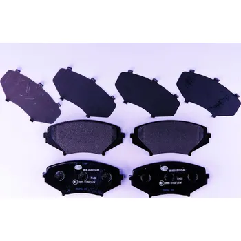 Brzdová destička Sada brzdových destiček, kotoučová brzda HELLA 8DB 355 010-881