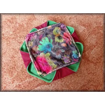 DVOUhamaka vínová+zelená+květy