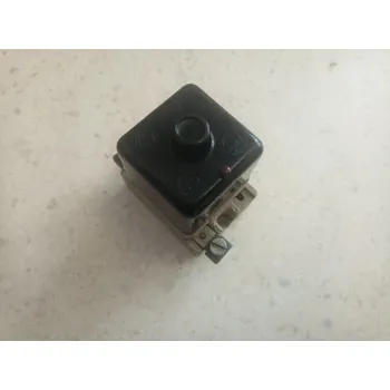 Jistič Starý retro 1F bakelitový jistič JD MEZ 6A 10A 15A 250V 380V Varianta: 6A MEZ