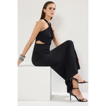 Dámské šaty Dámské šaty Trendyol Graduation Trendyol černá 1495600