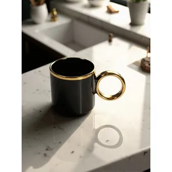 Sinsay - Hrnek se zlatým uchem - černá - 300FX-99X - 300FX-99X-ONE