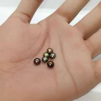 Dětské navlékací korálky Perla sladkovodní tmavá se zeleným leskem 5 - 5,5mm polovrtaná 2pc PP 118-2