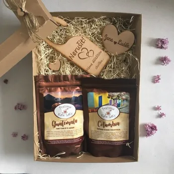 Káva Dárková sada svatební 1: 2x Výběrová káva 100 g +Srdce 7 cm se jmény novomanželů+ Visačka na dveře Druh mletí kávy: Espresso
