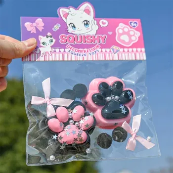 Hračka pro psa 2 ks Měkké Kočičí Tlapky – Hračka Antistresová a Zábavná