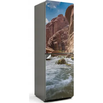 Fototapeta Foto Nálepka Dekorativní Samolepicí na Lednici Soutěska s tekoucí vodou