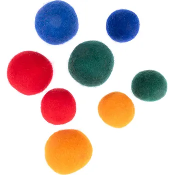 Hračka pro kočku zooplus Basics hračky pro kočky plstěné kuličky - sada 8 ks (4xØ4cm, 4xØ3cm)