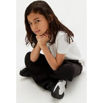 Pánské tričko Calvin Klein Jeans Polokošile Embro Logo IB0IB02542 D Bílá Regular Fit 8Y