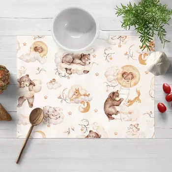 prostírání Dětské bavlněné prostírání na stůl Sandra SA-456 Medvídci zajíčci a veverky v oblacích na bílém 30x40 cm