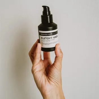 Tělové mléko Darinčino mýdlo PLEŤOVÝ KRÉM niacinamid, boswelie, konopí