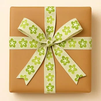 Stuha Stuha taftová skládaná HELLO SUMMER CREAM krémová 25mm x 2m (9,-Kč/m) (Stuha skládaná, taftová, jednostranný potisk, s vetkaným vlascem v okrajích)