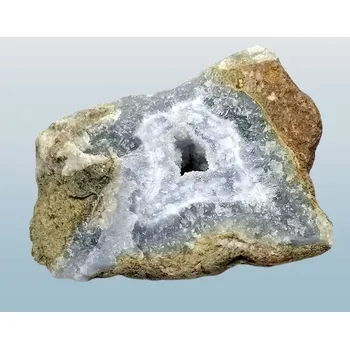 Sběratelství Chalcedon – exklusivní část drůzy s přírodní štěrbinou, 136 g – krystal pro klid