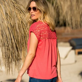 Rovné tričko s výstřihem do V a macramé korálová 52