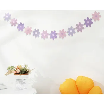 Barevná květinová girlanda s kopretinami pro oslavu | narozeninová dekorace - fialová