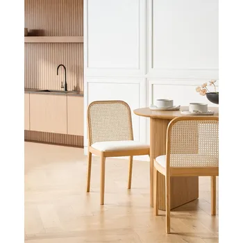 Jídelní židle Sada 2 jídelních židlí světle hnědá světle béžová kaučukové dřevo čalouněné sedadlo ratanové opěradlo vídeňský výplet kuchyně jídelna Beliani