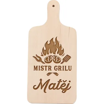 Kuchyňské prkénko Dřevia Dárkové dřevěné prkénko na krájení - MISTR GRILU, se jménem
