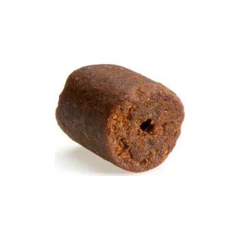 Skull fish pelety Skull Pelets Red Halibut 20 mm s dírou + lososový olej Gramáž: 2,5 kg