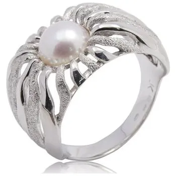 Prsten JK Zlatý prsten s přírodní perlou Velikost prstenu: 46 14 kt ZPSO004B-46-0000B