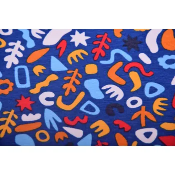 Bavlněný úplet v modré barvě s abstraktním potiskem19609/006