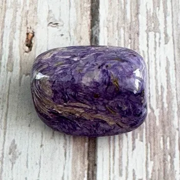 Čaroit tromlovaný Sibiř 27 cca 2 x 2,9 cm, 16,7 g