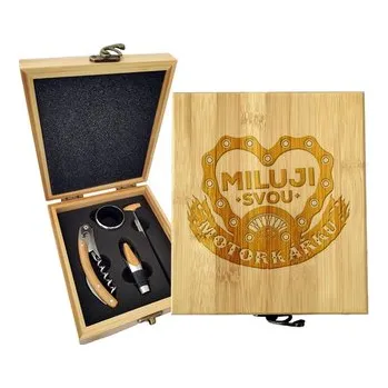 Dárková sada na víno Miluji svou motorkářku: 147×168×49 mm