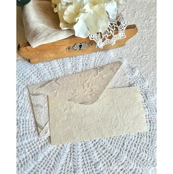 Obálka Pod Rukama Dárková obálka DL s kartou - různé druhy reliéfního papíru Barevnost: bambus