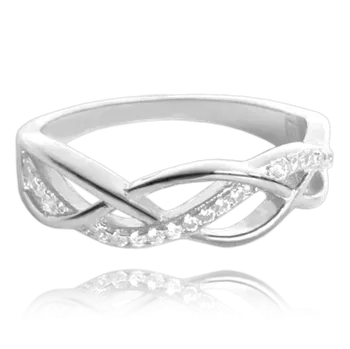 Prsten MINET Stříbrný propletený prsten s bílými zirkony Velikost prstenu: 59