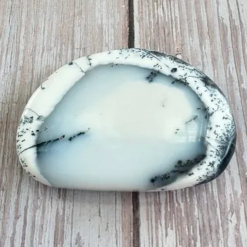 Opál dendritický Turecko tromlovaný 10 cca 7,7 x 5,4 cm, 107 g