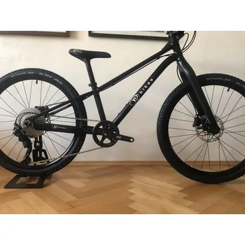 Dětské kolo KUbikes - dětské kolo 24 S trail, černé, karbonová vidlice