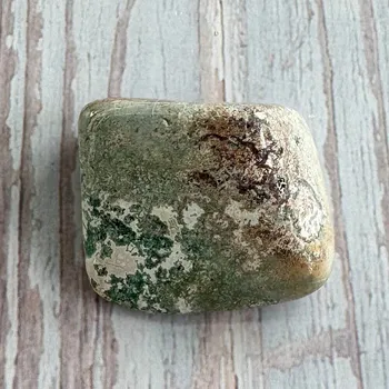 Jaspis korálový tromlovaný Frýdštejn 4 cca 2,8 x 3,2 cm, 21,4 g