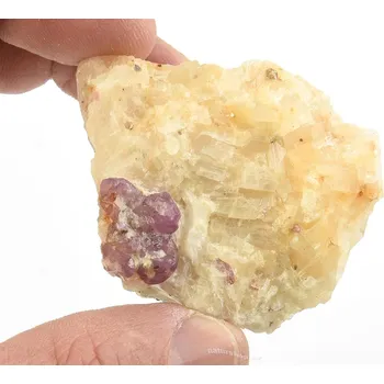 Přírodní kámen Rubín krystal přírodní v hornině 83g Indie