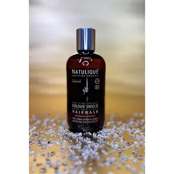 Barva na vlasy NATULIQUE Colour Shield Hairwash 250 ml - Ochránce barvy s přírodní silou