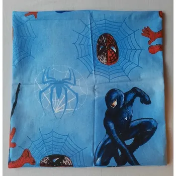Povlak na dekorativní polštářek povlak - povlaky Spiderman v rohu