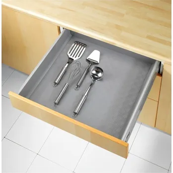 Šedá protiskluzová podložka do zásuvky Wenko Anti Slip Mat 500, 150 x 50 cm ID_1296622