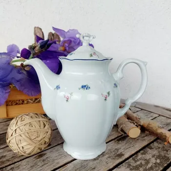 Konvice na čaj MARIE LOUISE kávová konvice 1200 ml, házenka a modrá linka, Thun 1794 (Porcelánová konvice na kávu 1. jakost)