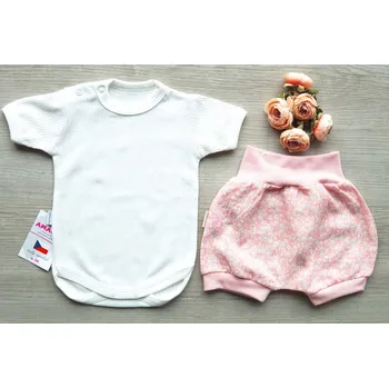 Kojenecká souprava AMÁLKA Letní souprava ažurový vzor pro holčičku, květinky mušelín Velikost: 86