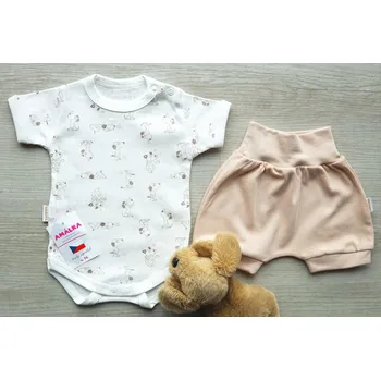 Kojenecká souprava AMÁLKA Bavlněné ažurové body s pejskem SNOOPY + kraťasy baggy Velikost: 92