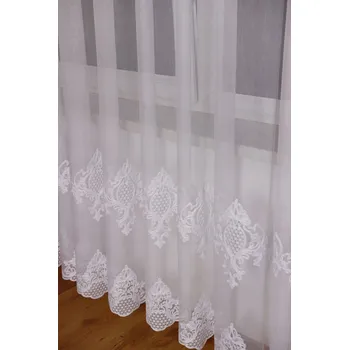 Záclona Bílá krajková záclona SELENE - vlastní rozměr Uchycení závěsu: Dekorační kroužky černé, Šířka záclony: 150cm