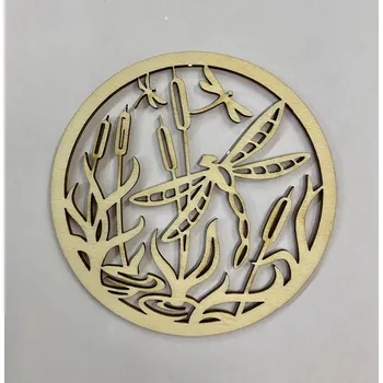 Dřevěná hračka Dřevěný výřez vážka v kruhu