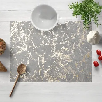 prostírání Sametové prostírání na stůl Isabela IBL-015 Zlatý mramor na světle šedém 30x40 cm