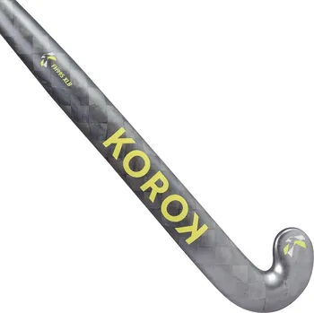 Hokejka KOROK Hokejka na pozemní hokej extra low bow 95 % karbon FH995 pro dospělé 36,5" BÍLÁ|ŠEDÁ|ŽLUTÁ