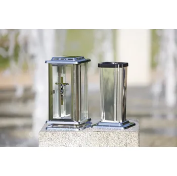 Smuteční dekorace Hřbitovní lampa a váza s Kristem 01a