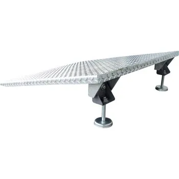 Skladový kontejner Nájezdová polohovatelná rampa