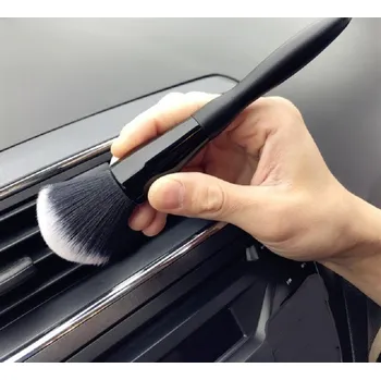 Detailingový štětec na interiér a exteriér vozu
