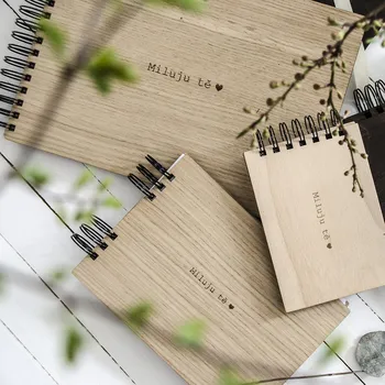 Fotoalbum Dědova dílna Mini fotoalbum Miluju tě buk A6 Počet a barva papírů: Černé - 15 listů